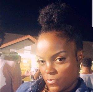 Meet your Posher, Gina